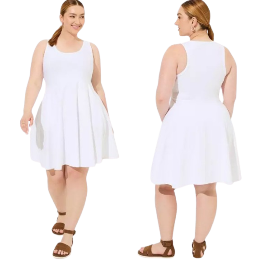 Dress Giving A Feminine Silhouette And Side Pockets